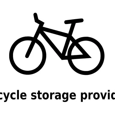 Cornial 아파트 풀라