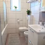 Cornial Apartment *