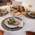 Cornial Apartment